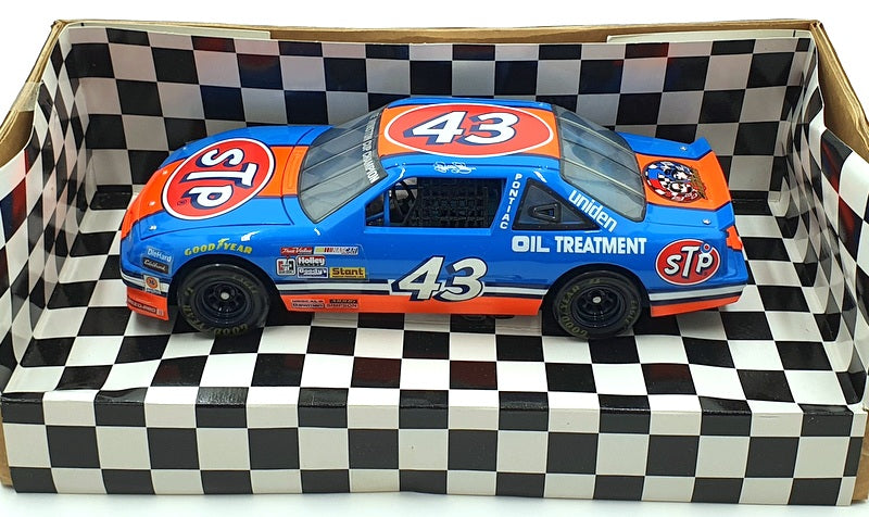 Ertl 1/18 Scale Diecast 7582 - Pontiac NASCAR 7&7 STP #43 Earnhardt/Petty