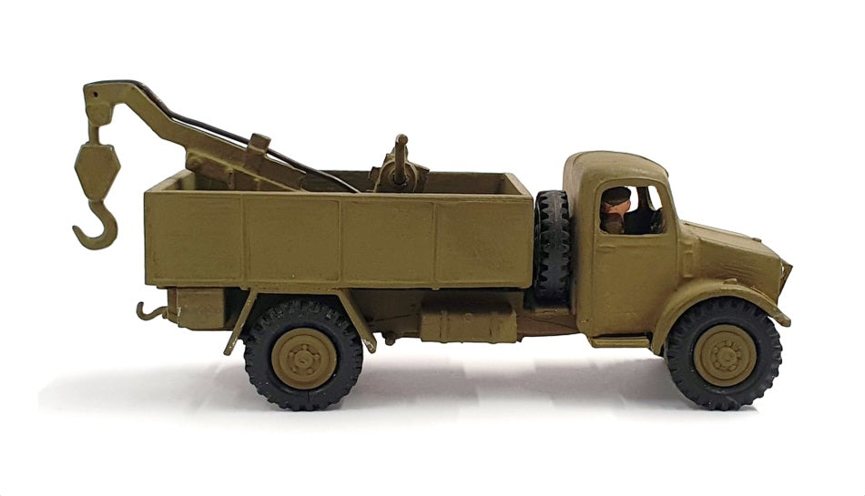 B&B Models 1/60 Scale No.19AI - Bedford OY Wrecker Truck - khaki