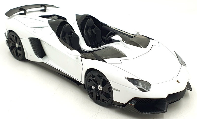 Autoart 1/18 Scale Diecast 74674 - Lamborghini Aventador J - White