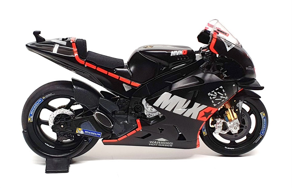 Minichamps 1/18 Scale 182 163925 Yamaha YZR-M1 MotoGP Test Valencia 2016 Vinales