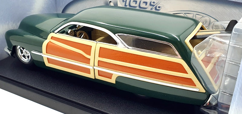 Hot Wheels 1/18 Scale Diecast 50432 - Merc Woodie 1950 - Green