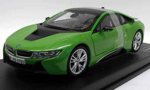 Paragon 1/18 Scale Diecast - PA-97086 BMW i8 Java Green