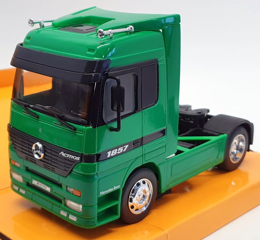 Welly 1/32 Scale Model Car 32280W - Mercedes Benz Actros - Green