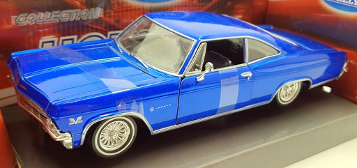 Welly 1/24 Scale Diecast 22417LR-W - 1965 Chevrolet Impala SS 396 - Met Blue