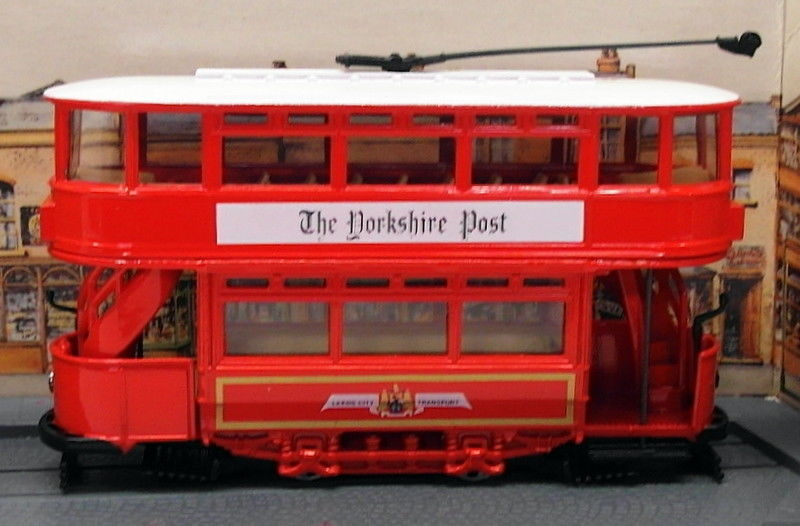 Corgi 1/76 Scale Model Tram C992/1 - Tramcar - Leeds Co Tramways