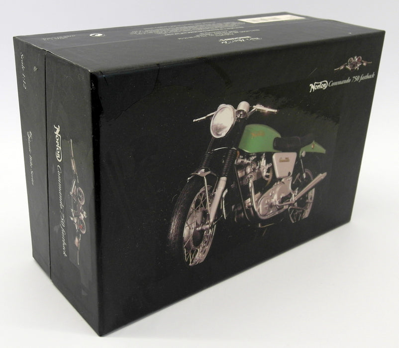 Minichamps 1/12 Scale 122 132000 Norton Commando 750 Fastback 1968 Green
