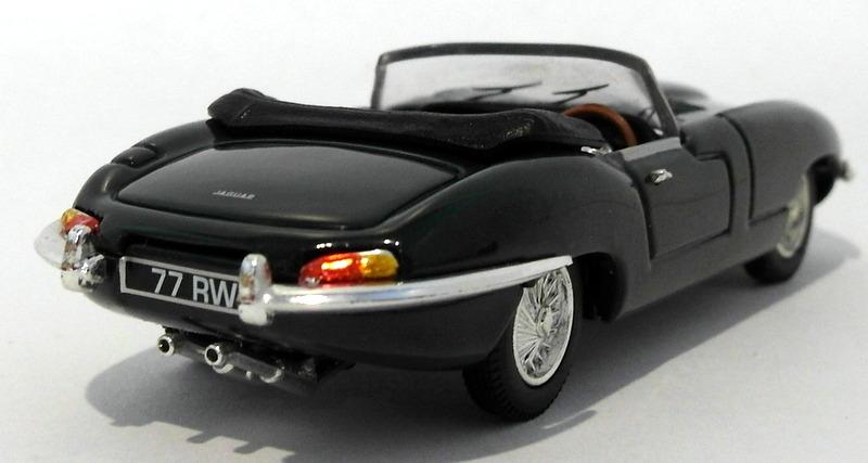 Corgi 1/43 Scale Diecast AN04909 - Jaguar E-Type S1 3.8L - British Racing Green