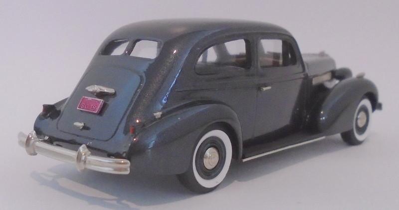 Brooklin Models 1/43 Scale BC019 - 1937 Buick 2-Door Plain Back Sedan Grey