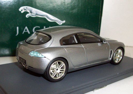 REPLICARS 1/43 - REPJAG02 JAGUAR R-D6 COUPE - SILVER