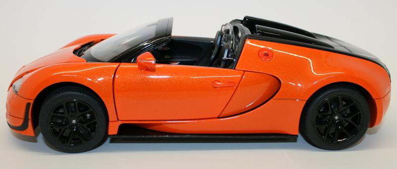 Rastar 1/18 Scale Model 43900 - Bugati Veyron 16.4 Grand Sport Vitesse - Orange