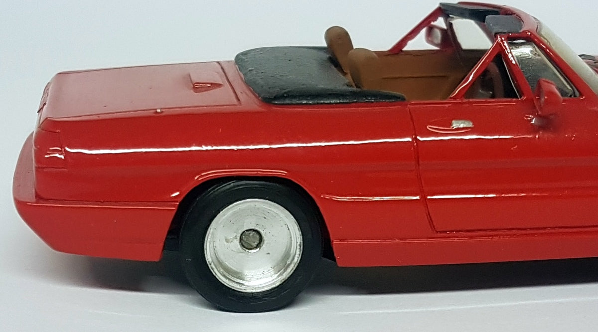 Provence Moulage 1/43 Scale Resin - 464 Alfa Romeo Spyder 1990 Red
