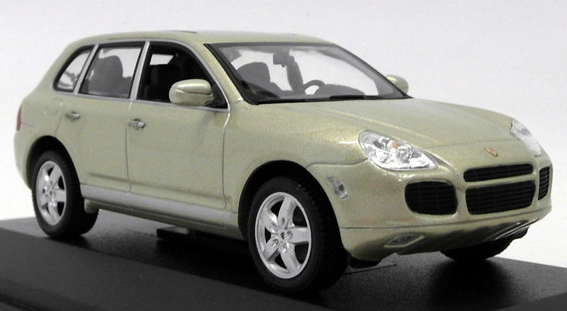 Minichamps 1/43 Scale Model Car PS05 - 2002 Porsche Turbo