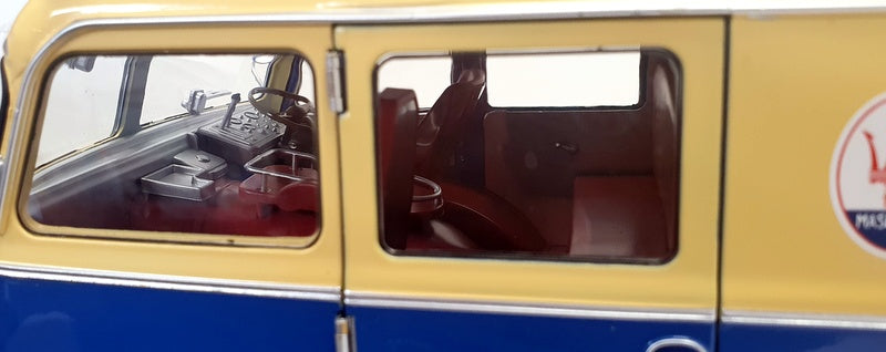 CMR 1/18 CMR141 Maserati Racing Car Transporter Fiat Bartoletti Tipo 642 RN2 '57