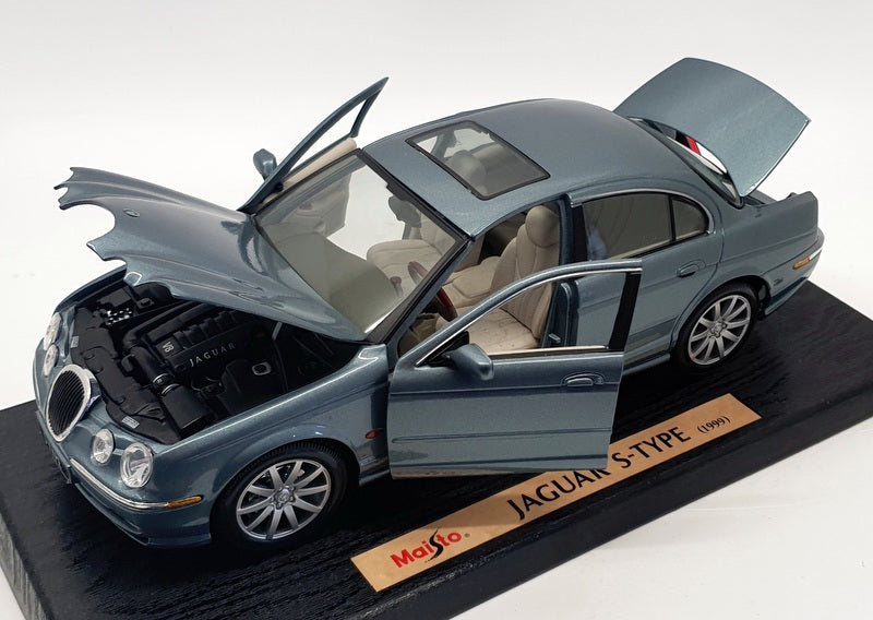 Maisto 1/18 Scale Model Car 31865 - 1999 Jaguar S Type - Met Blue