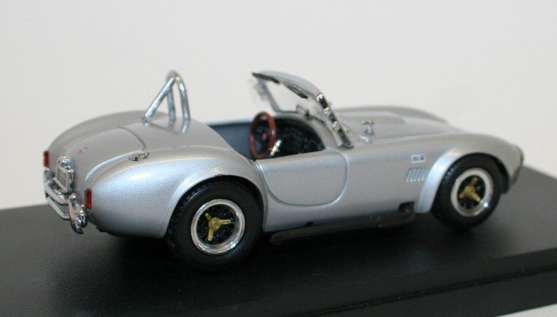 Kyosho 1/43 Scale Diecast Metal Model 03011S - Shelby Cobra427 S/C Silver