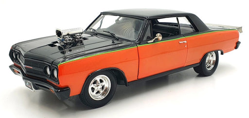 Acme 1/18 Scale Diecast A1805309 - 1965 Chevrolet Chevelle SS - Black/Orange