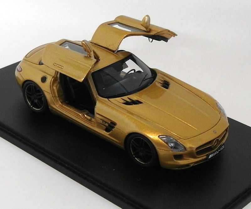 Spark Models 1/43 Scale S1023 - 2009 Mercedes Benz SLS AMG - Gold