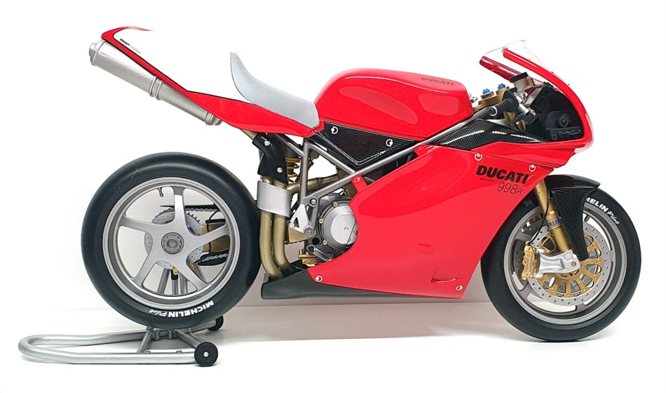 Minichamps 1/6 Scale 062 011200 - Ducati 996 Undecorated Race Version