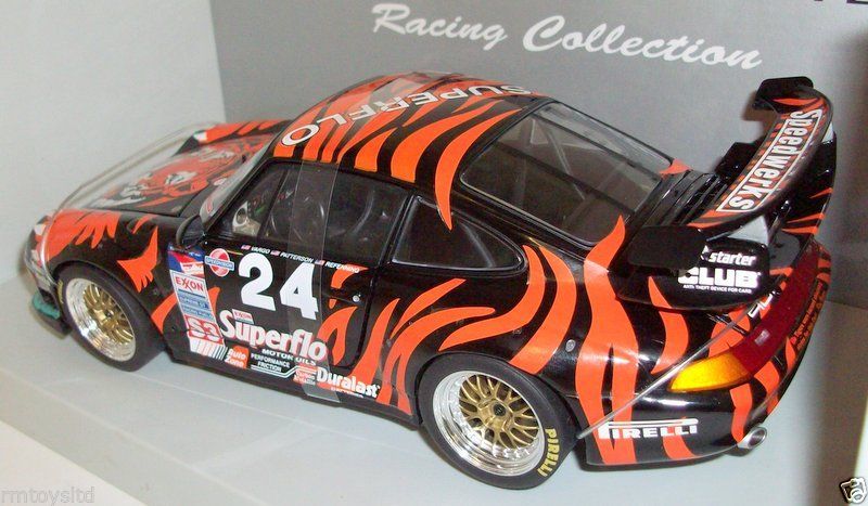 UT MODELS 1/18 - 39815 PORSCHE 911 GT2 SEBRING VARGO / REFENNING / PATTERSON 98