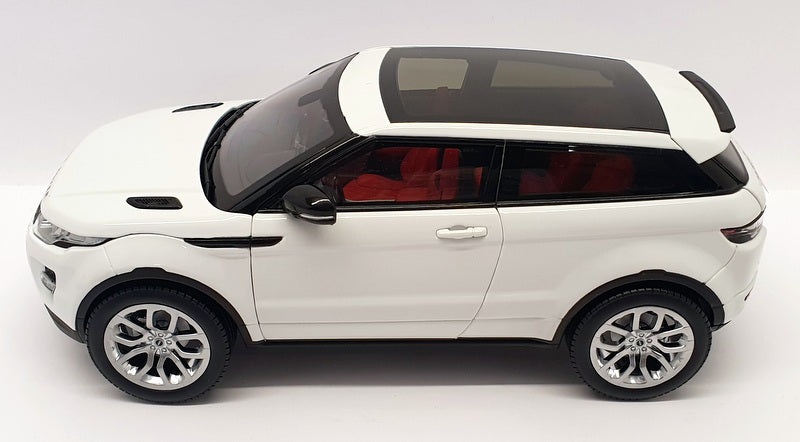 GT Autos 1/18 Scale Model Car RN141280 - 2011 Range Rover Evoque - White
