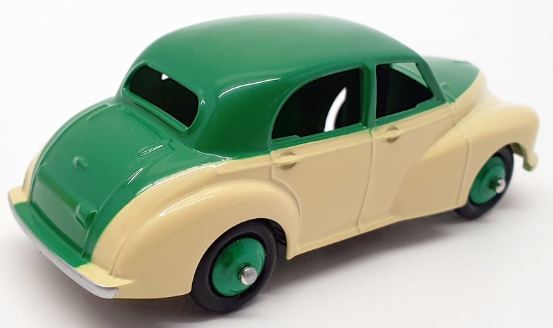 Atlas Editions Dinky Toys 159 - Morris Oxford Saloon - Cream