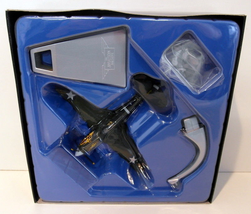 Corgi 1/72 AA35205 Curiss P-40E Warhawk 11th FS/343rd FG 1943