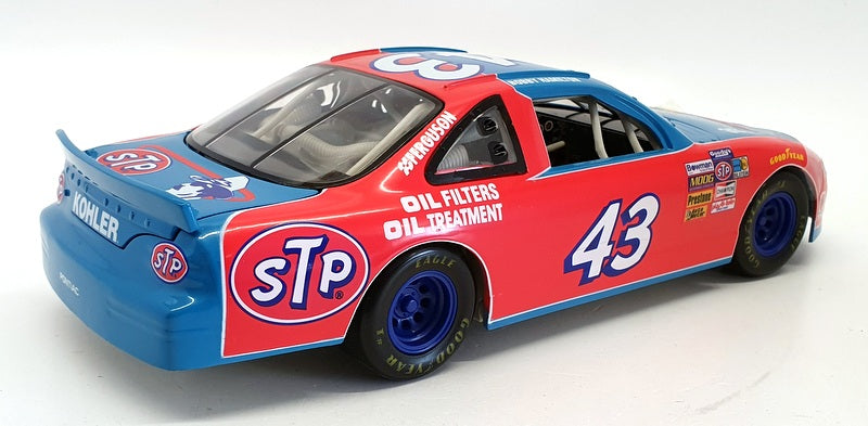 Ertl 1/18 Scale Diecast 7803 - Pontiac Bobby Hamilton #43 STP