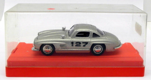 Solido 1/43 Scale Diecast MS12 - 1958 Mercedes 300SL - #127 Silver