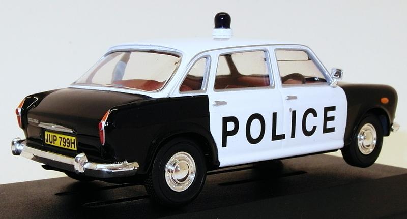 Corgi 1/43 Scale Model Car VA08911 - Austin 1800 - Durham Police