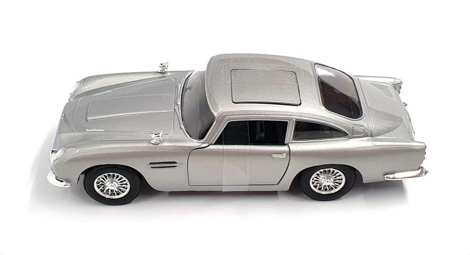 超歓迎】【超歓迎】MOTOR MAX 24 アストンマーチン DB5 1965 シルバー 007 ゴールドフィンガー ボンドカー ASTON  MARTIN DB5 車・バイク