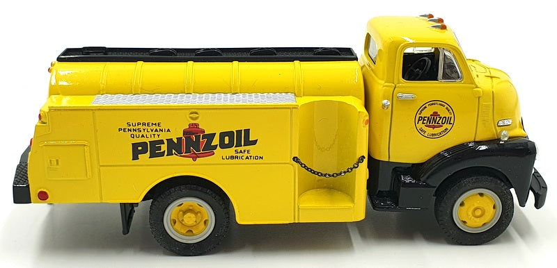 First Gear 1/34 Scale 19-1059 - 1952 GMC Fuel Tanker Pennzoil