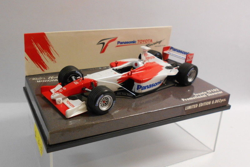 MINICHAMPS F1 1/43 Scale - 400 020174 TOYOTA F1 SHOWCAR 2002