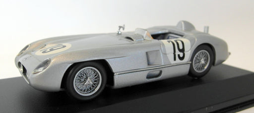 Minichamps 1/43 Scale diecast 432 553000 Mercedes Benz 300 SLR Le Mans 55 Fangio