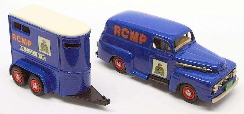 Brooklin 1/43 Scale BRK42 & BRK62 - 1952 Ford F1 Van & Horse Trailer - CTCS 1994