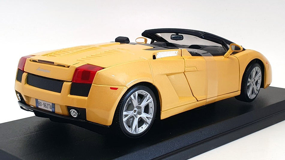 Maisto 1/18 Scale Diecast 46629 - Lamborghini Gallardo Spyder - Yellow