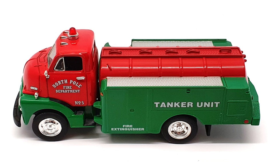 First Gear 1/34 Scale FE206 - 1952 GMC Fuel Tanker North Pole FD