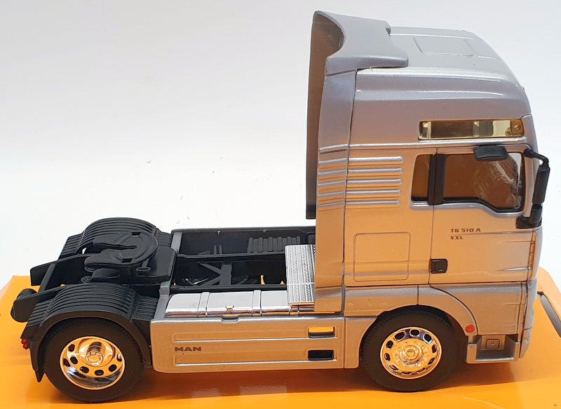 Welly 1/32 Scale Model Car 32640W - MAN TG510A - Silver