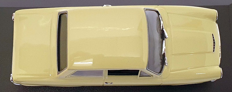 Maxichamps 1/43 Scale Model Car 940 082001 - 1962 Ford Cortina Mk I - Green