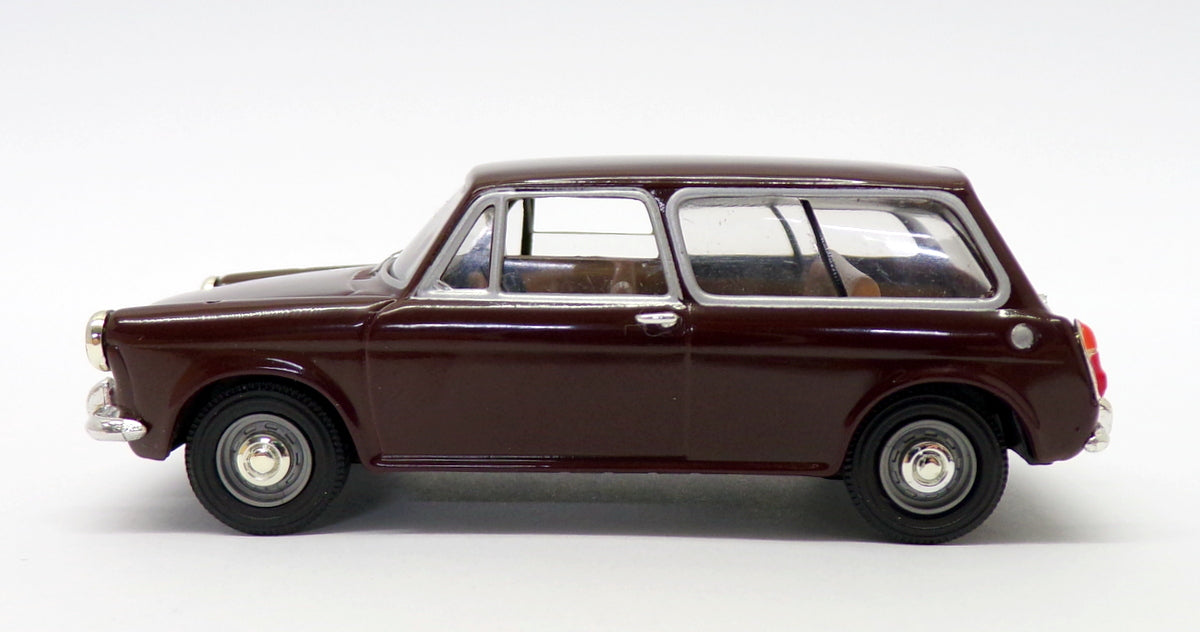 Vanguards 1/43 Scale Model Car VA48001 - Morris 1300 - Maroon