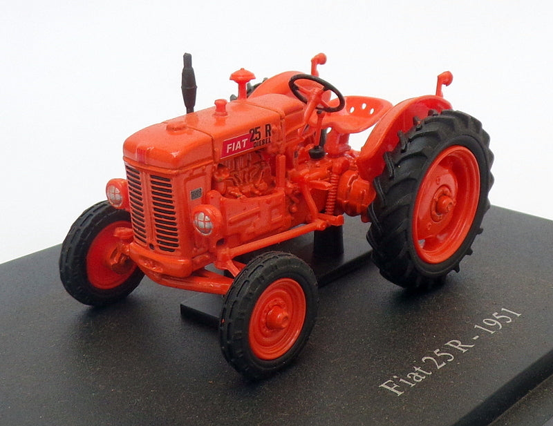 Hachette 1/43 Scale Model Tractor HT042 - 1951 Fiat 25 R - Orange
