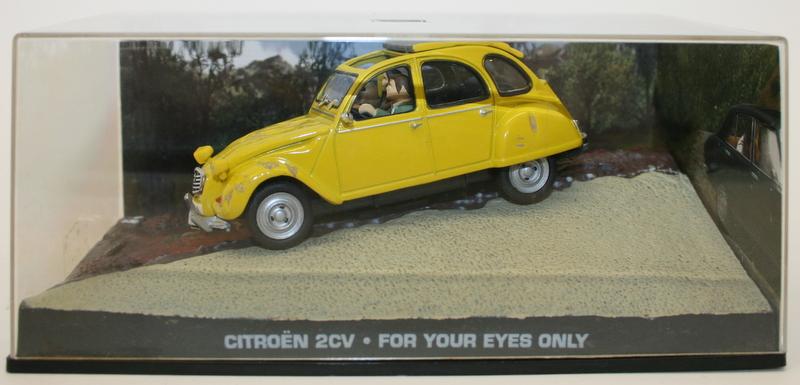 Fabbri 1/43 Scale Diecast Model - Citroen 2CV - For Your Eyes Only