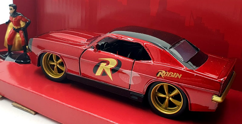 Jada 1/32 Scale 81354 - Robin Figure And 1969 Chevrolet Camaro