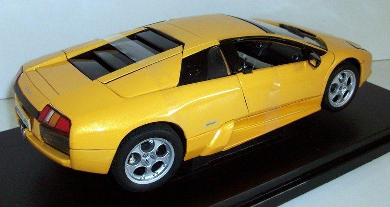 Welly 1/18 Scale - 12517W Lamborghini Murcielago - Yellow
