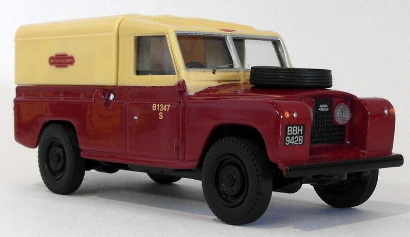Vanguards 1/43 Scale Diecast VA07602 - Land Rover - British Rail