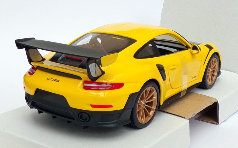 Maisto 1/24 Scale 31523 - Porsche 911 GT2 RS - Yellow/Black