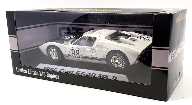 ACME 1/18 Scale Model Car SC415 - 1966 Ford GT-40 MkII #98 - White
