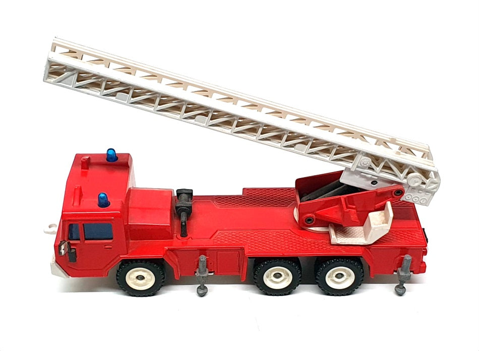 Siku 1/55 Scale Diecast 2924 - Faun Fire Engine - Red/White