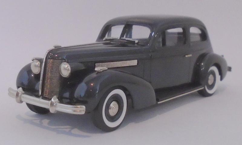 Brooklin Models 1/43 Scale BC019 - 1937 Buick 2-Door Plain Back Sedan Grey