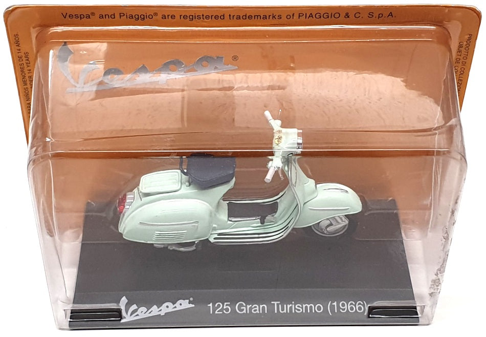 Altaya 1/18 Scale Diecast #28 - 1966 Piaggio Vespa 125 Gran Turismo - Pale Green