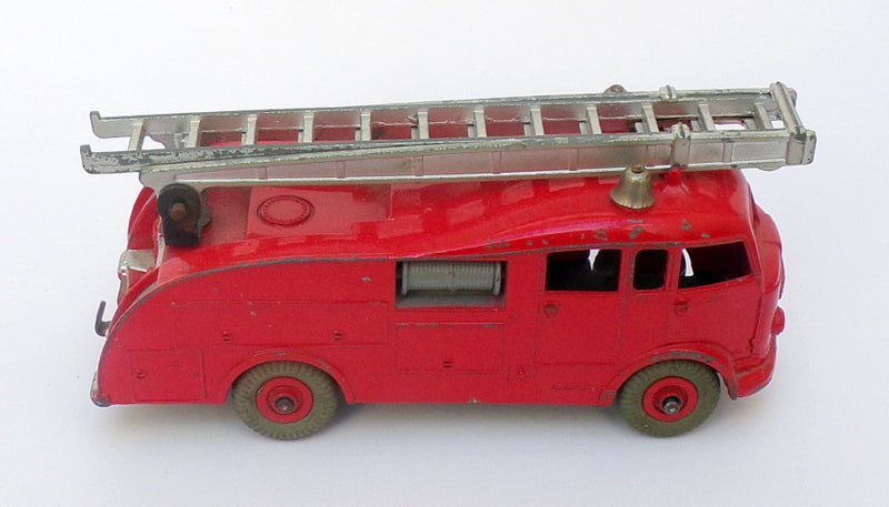 Dinky Toys Original 555 - Fire Engine With Extending Ladder - Red